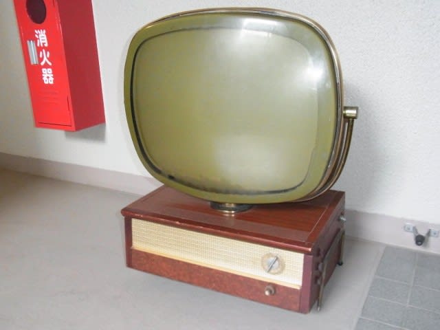 Philco, RCA, GE, Zenith 等海外のテレビの修理を承っております-