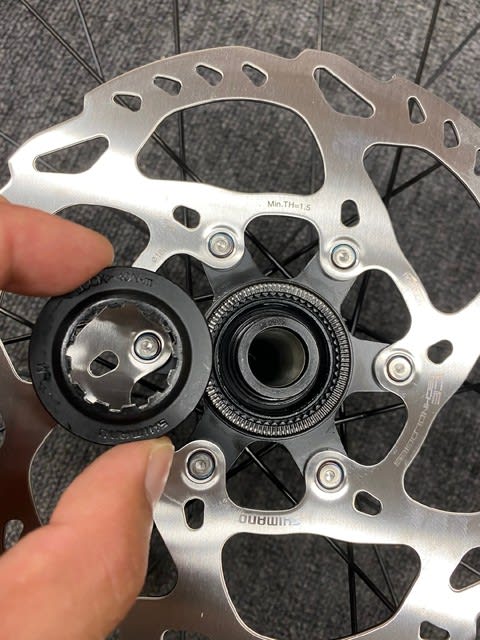 ディスクローターの取り付け♪ - オリーブサイクルなう ディスクローターの取り付け♪ - オリーブサイクルなう