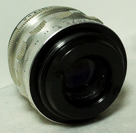 小ぶりな名門ツァイスの定番レンズ Carl Zeiss Jena Tessar 50mm F2.8 