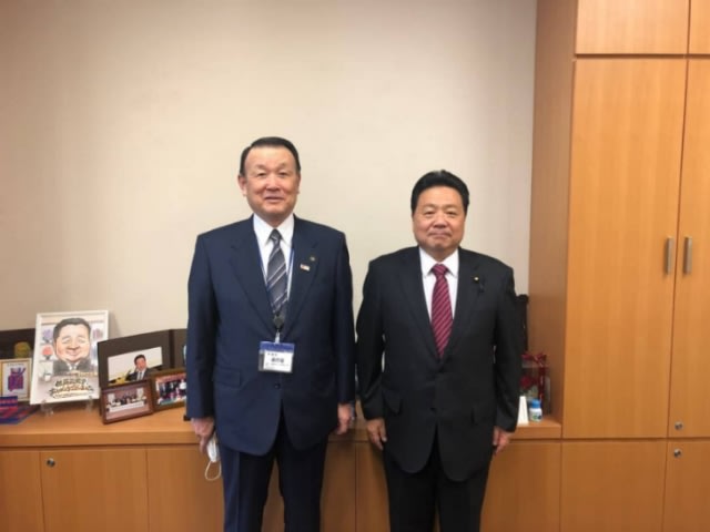 ドラマ 北の国から の舞台 北海道 富良野市の北市長 富良野農協の植先組合長と懇談しました 佐藤英道 日々奔走