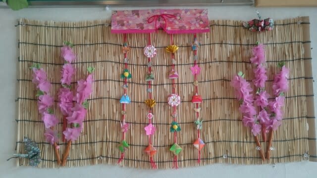 壁飾り 3月 吊るし雛と桃の花 ツクってみよう