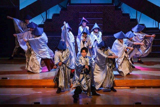 北斎ホールシアターの舞台写真コラージュ 蜜柑のつぶやき 演出家の独り言 北斎ホールシアターの舞台写真コラージュ 蜜柑のつぶやき 演出家の独り言