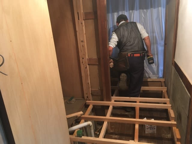 ユニットバス組み立て前日 脱衣所リメイク工事 茨城 取手 中古住宅を Diy でリノベイションしよう ホームインスペクター S 匠レポート ユニットバス組み立て前日 脱衣所リメイク工事 茨城 取手 中古住宅を Diy でリノベイションしよう ホームインスペクター S 匠レポート