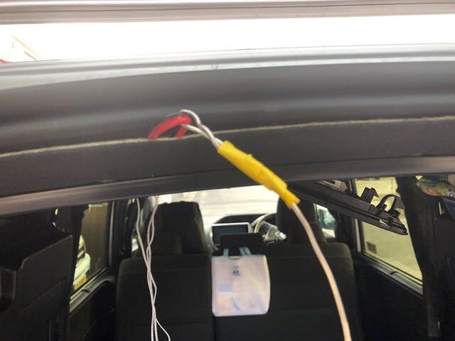 ノアに車中泊用 ダウンライト取り付け 定年になった カールおじさんのブログ ノアに車中泊用 ダウンライト取り付け 定年になった カールおじさんのブログ
