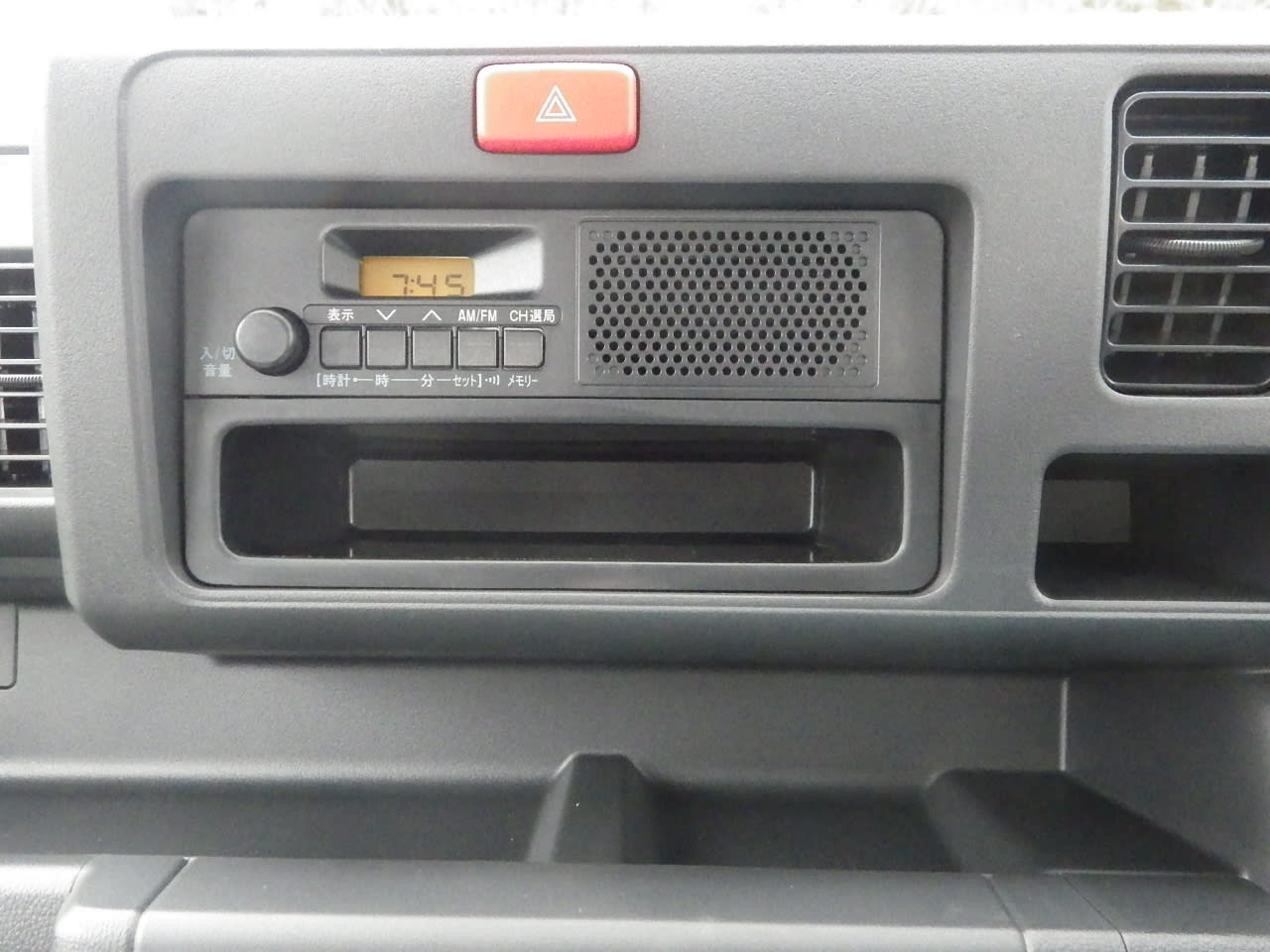 S510Pハイゼット 純正オーディオ交換 純正CDデッキ - K's-FACTORYのブログ