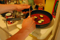 cans-chilli2-200.jpg