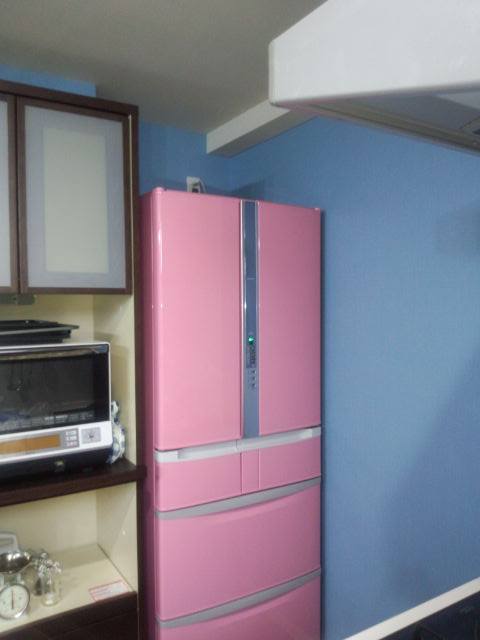心を幸せにするピンクの冷蔵庫 カラー冷蔵庫で毎日おしゃれに
