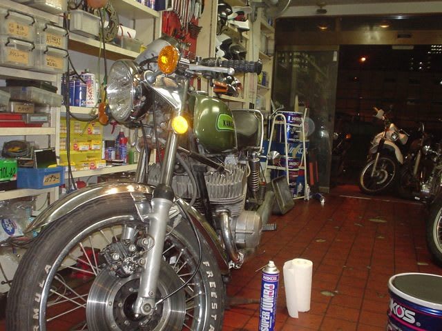 カワサキ マッハ SS750 H2B フォークオーバーホール - 東京 新宿 バイク修理 「探求」 ガレージUCGブログ