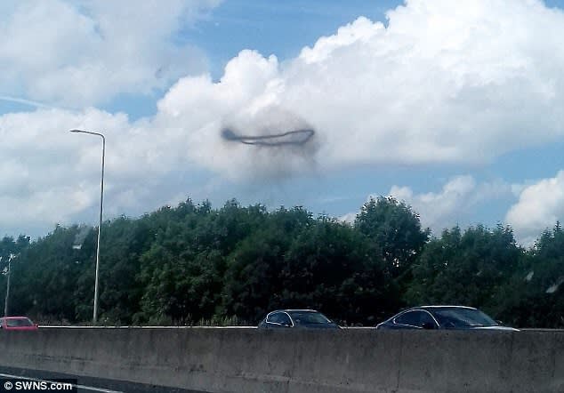 【何これ怖い】アメリカで「謎のリング状の雲」出現!UFOでは ...