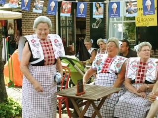 オランダ民族衣装のお祭り お菓子時々パン日記