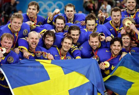 祝 スウェーデンの男子アイスホッケーチーム金メダル 大学教授キョトンｃのスウェーデン ラーゴム便り