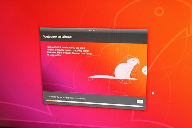 Osをlinuxに Ubuntuをインストール ターヘル アナトミア 自作パソコン プラモデラー生活
