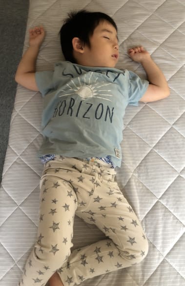 9sIzM