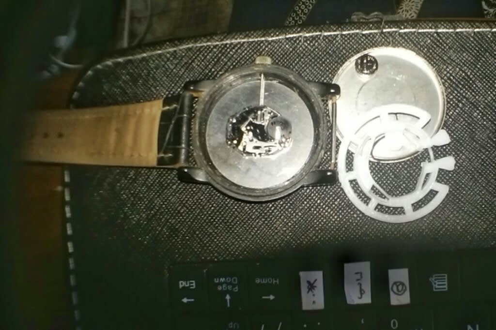 ダイソー500円アナログ腕時計の電池交換しました! gooブログはじめました！