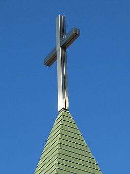 会堂屋根の十字架