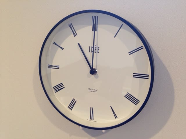 IDEEの壁掛け時計 - こもれび徒然日記