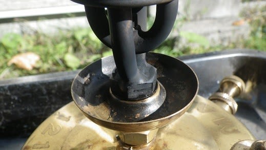 マナスル121 (貴重!灯油を燃料とする古いポータブルストーブを マナスル121 (貴重!灯油を燃料とする古いポータブルストーブを