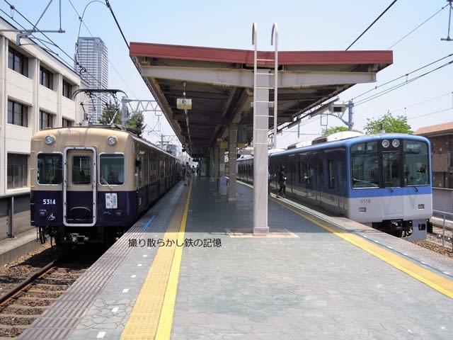 阪神 石屋川(2010.6.5) 5314、5516 並び/ 青胴車 阪神 石屋川(2010.6.5) 5314、5516 並び/ 青胴車
