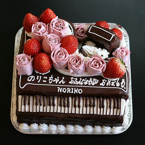 グランドピアノのお誕生日ケーキ ロレーヌ洋菓子店 Blog