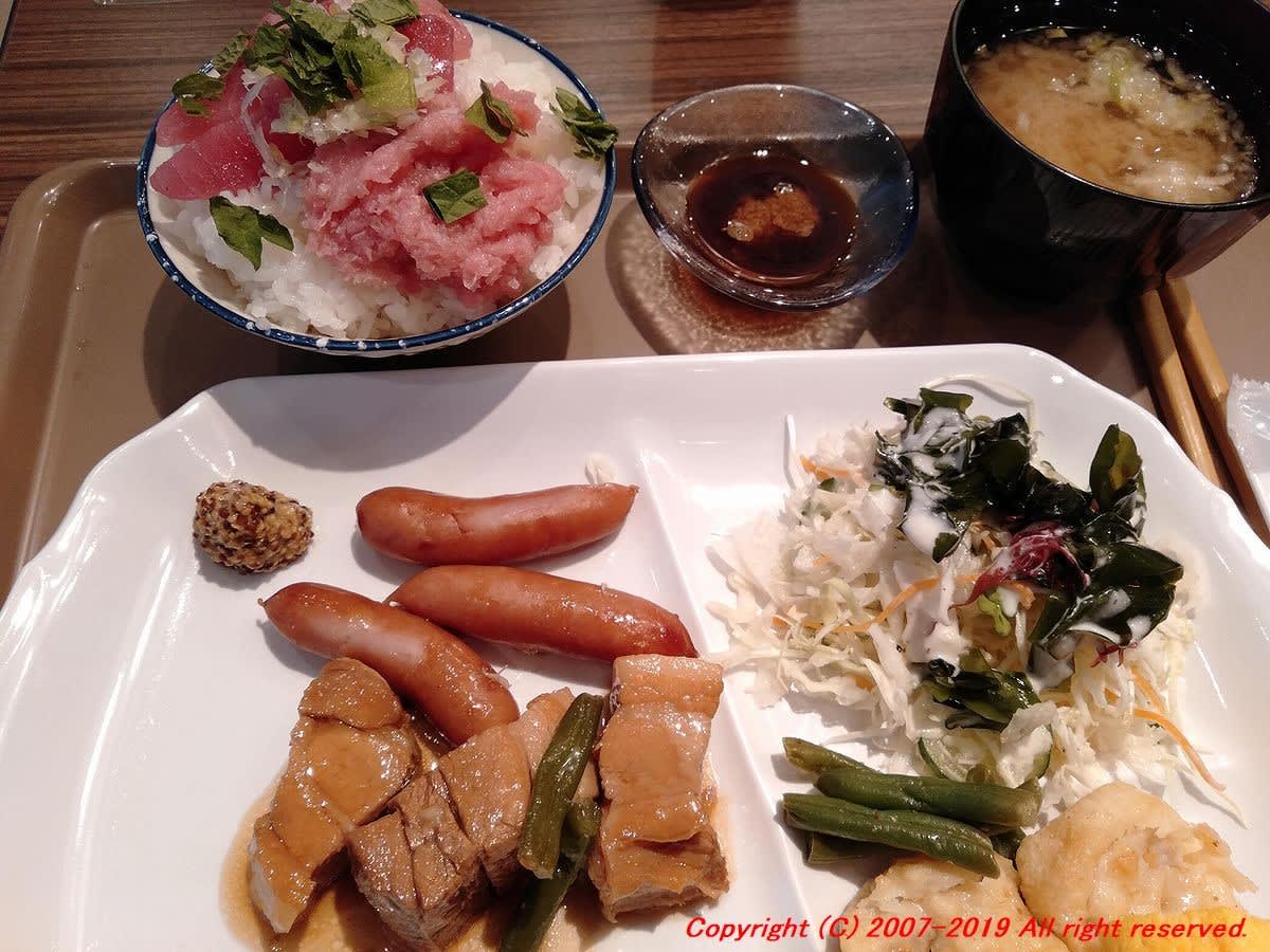 東京都内のビジネスホテルの朝食で海鮮丼が食べられるとは 思いつくままに書くブログ