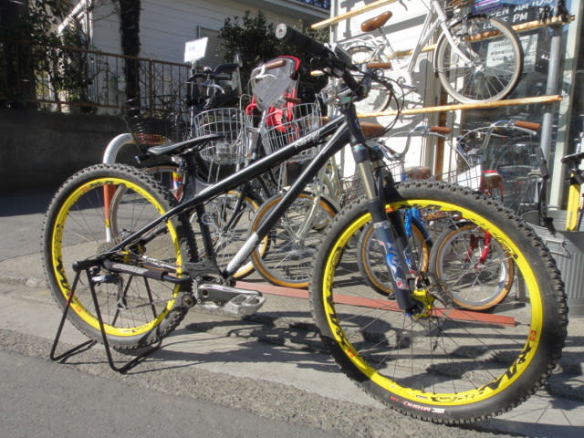 COMMENCAL RAMONES Cr-Moを組んでみました。 - CODE BIKE COMMENCAL RAMONES Cr-Moを組んでみました。 - CODE BIKE
