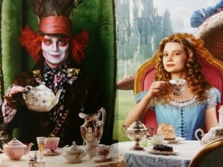 アリス イン ワンダーランド 映画の話でコーヒーブレイク アリス イン ワンダーランド 映画の話でコーヒーブレイク