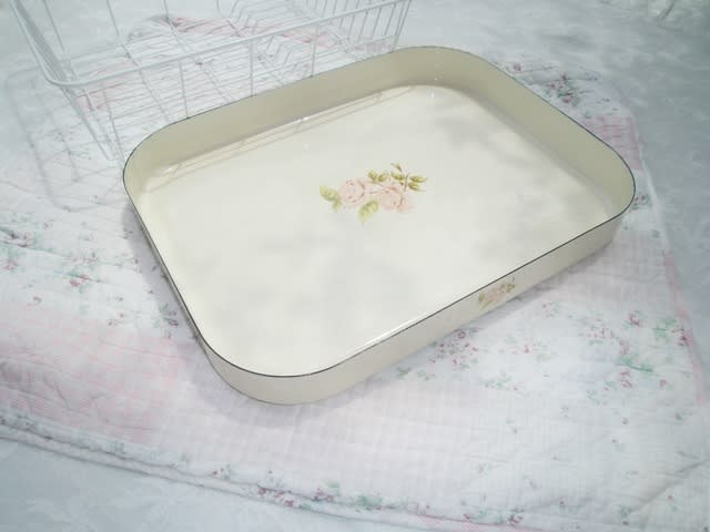 Rose Party B品大セール&A品レア物 イマンスペシャルフェア☆彡 正規品安心保証 女王様のトレー ポワージュライス缶 イマン☆ダイアナローズ 収納/キッチン雑貨
