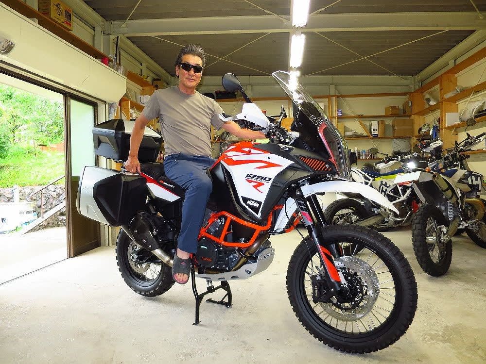 Ktm 1290 Super Adventure R オンロード オフロードどちらからでもかかってこいよ Rider S Land Yoyo ショップ通信