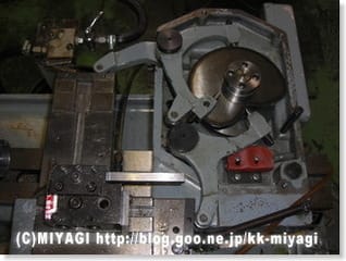 カム式旋盤の構造
