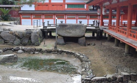 廿日市市 厳島神社揚水橋前の 手水鉢 あなた知ってる 広島