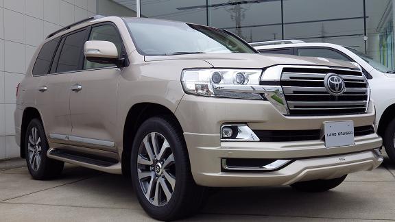 マイナーチェンジ】トヨタ・新型ランドクルーザー 展示 in 石川