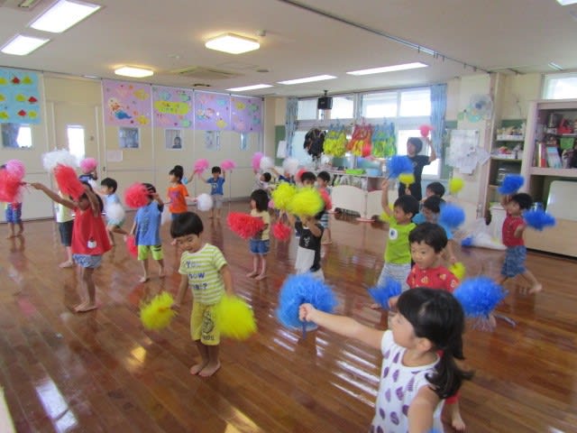 ポンポン持ってlet S Dance みはら保育園 分園きらりブログ ポンポン持ってlet S Dance みはら保育園 分園きらりブログ
