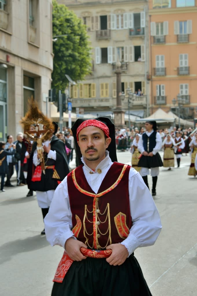 サルディーニャの民族衣装 男性編 イタリア 写真撮りまくり