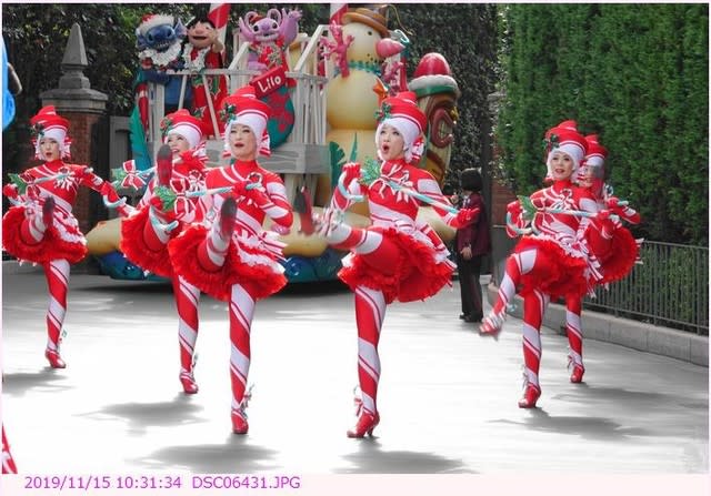 キャンディ コスチュームのダンサー その２ ディズニー クリスマス ストーリーズ19 都内散歩 散歩と写真