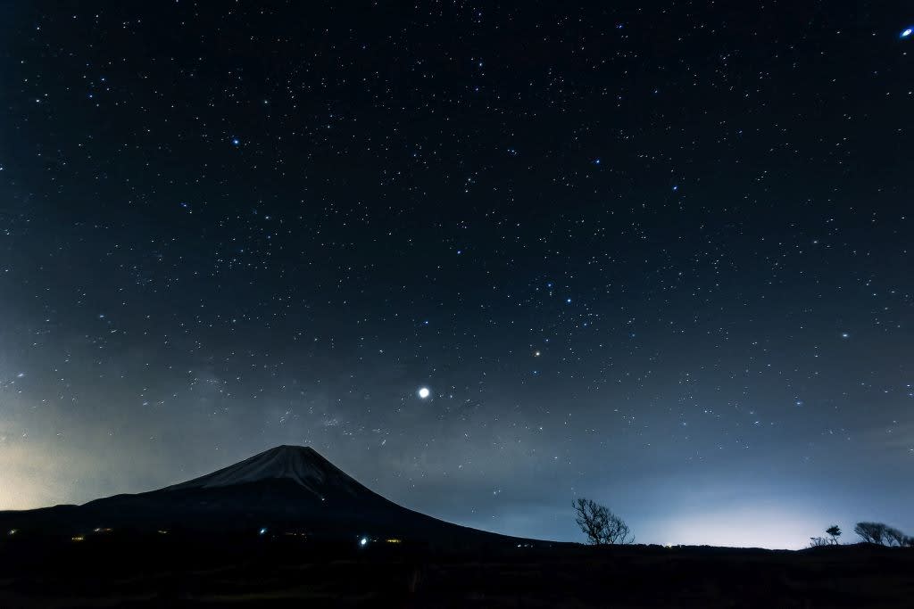 富士山と星空の写真