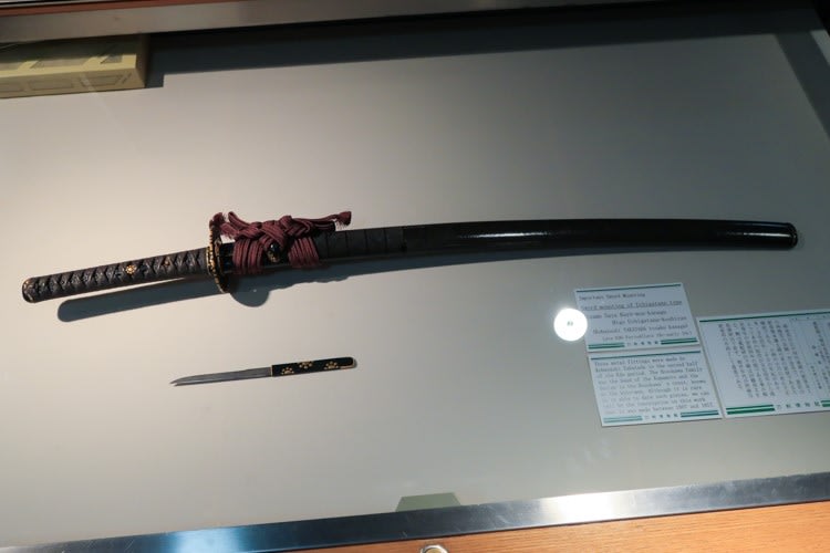 再訪・刀剣博物館・展示の短刀や装飾品（渋谷区） - かながわ いーとこ