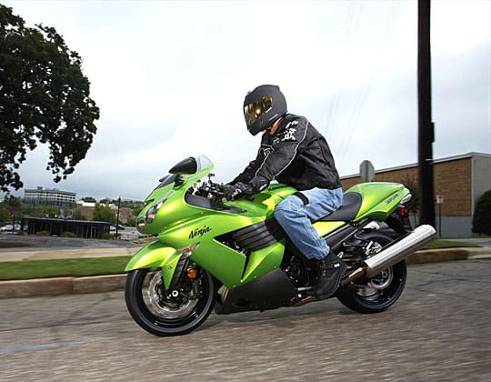 09 ZZR1400 発表 キタ━━ッ! ! - ZZR1400 PHANTOM Ninja 黒影 09 ZZR1400 発表 キタ━━ッ! ! - ZZR1400 PHANTOM Ninja 黒影