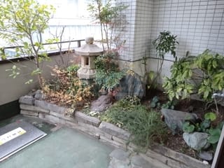 日本庭園風のバルコニー 浅草橋の不動産管理会社 エニストの営業日記