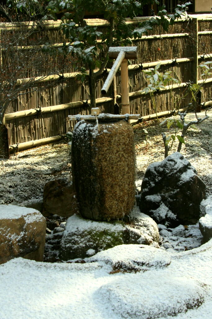 雪が降る～・・・IN西尾城址の画像