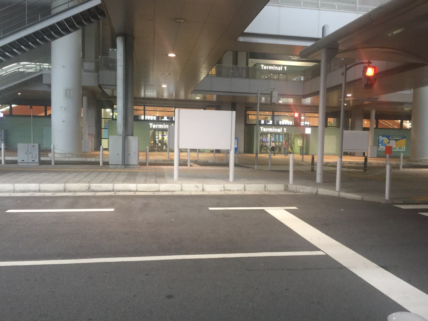 マクドナルド 関西国際空港店 マックシェイク 森永ミルクキャラメル 関空 まめまみなブログ