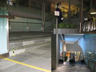 表参道ヒルズ 建築家から見た表参道ヒルズのバリアフリー ユニバーサルデザイン度 表参道ヒルズ専門 完全攻略ブログ 全テナント掲載 表参道ヒルズ 建築家から見た表参道ヒルズのバリアフリー ユニバーサルデザイン度 表参道ヒルズ専門 完全攻略ブログ 全テナント掲載