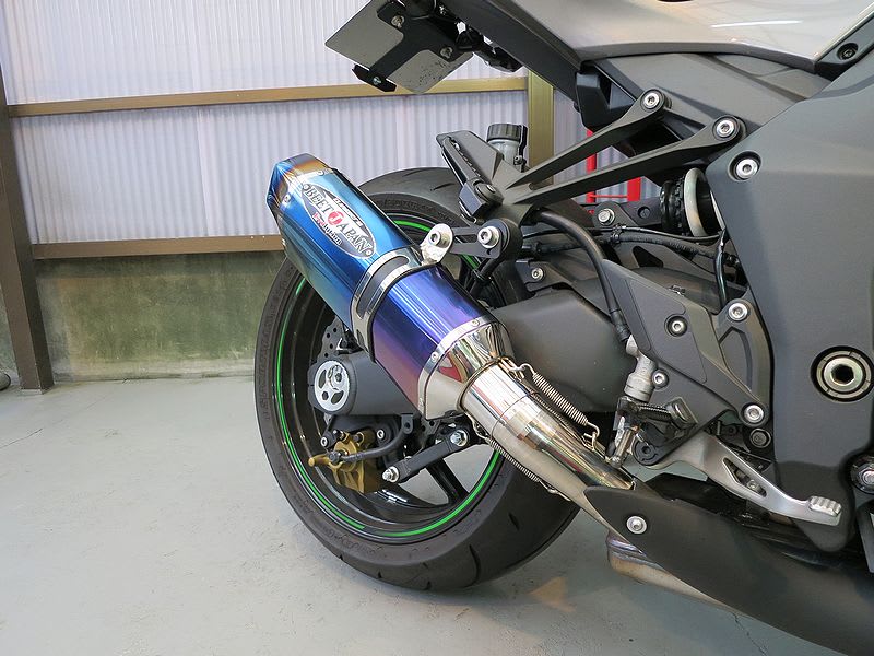 Kawasaki Z1000 にBEET ナサートEVO-Ⅱ スリップオンを装着 - Rider's 