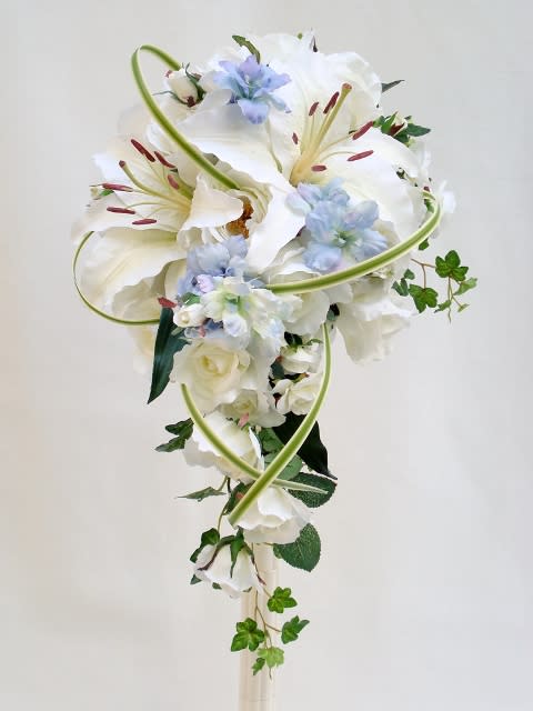 大人気！！造花・ユリのウェディングブーケ - 造花のココーフラワー横浜 スタッフブログ