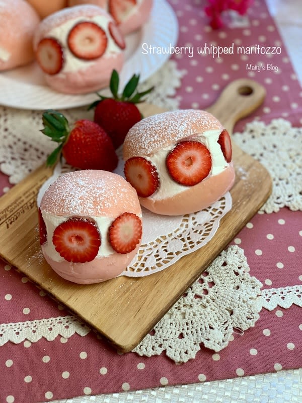 ひな祭りに苺のマリトッツォ - マイティの Awesome Cooking