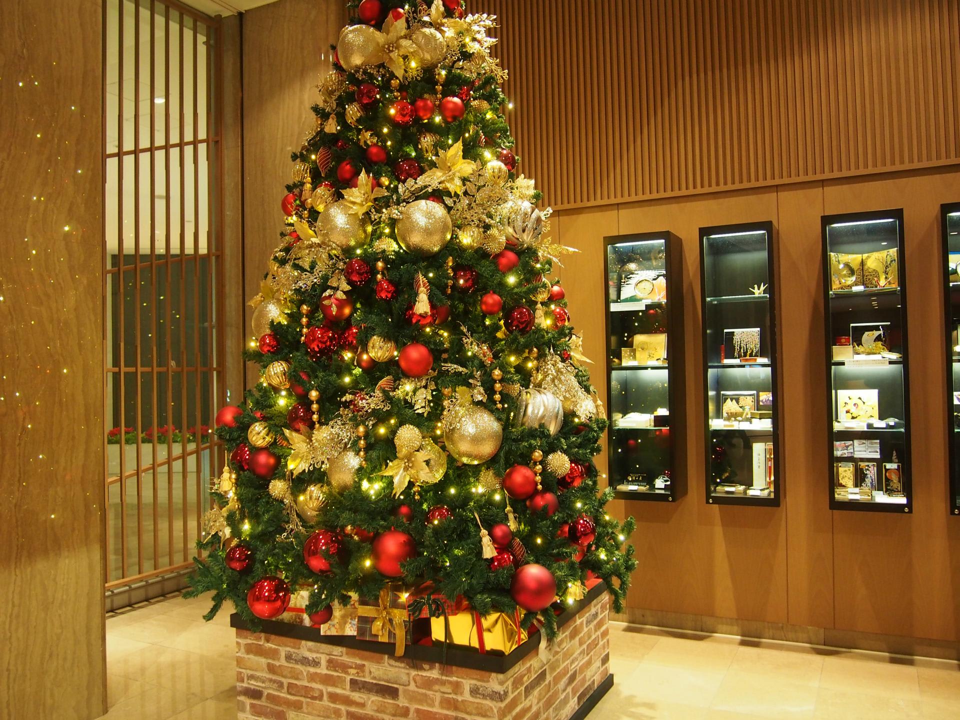 クリスマスツリーめぐり 大阪 梅田周辺 ぶらっとjapan