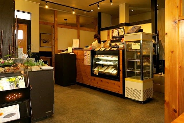 和cafe 花かまくら 円山店 In 岡山市円山 続 旅するデジカメ 我が人生 和cafe 花かまくら 円山店 In 岡山市円山 続 旅するデジカメ 我が人生