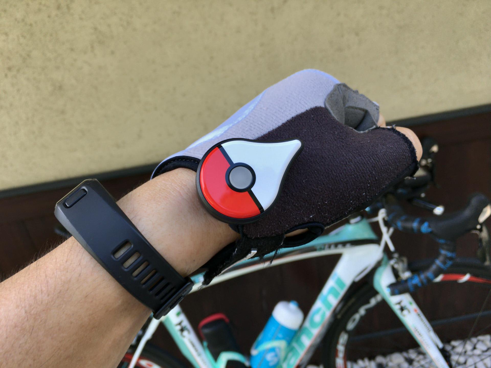 ロードバイク乗り向けな Pokemon Go Plus の装着方法 スペビトピックス