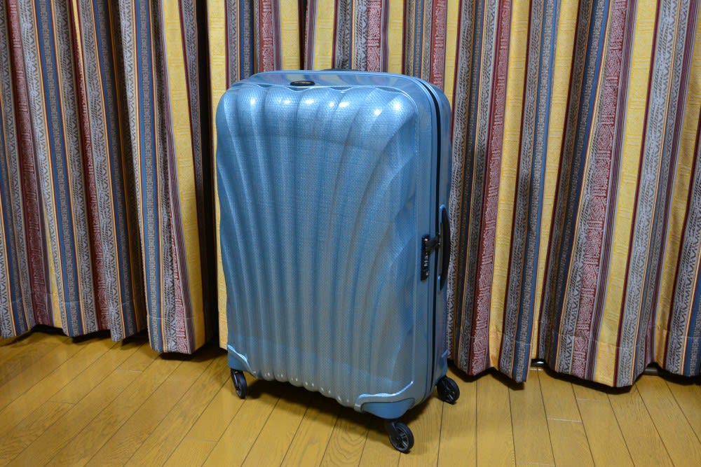 サムソナイトのスーツケース（コスモライト 75）買いました。 - 見上げてごらん青い空を