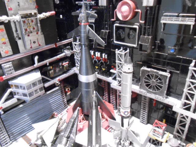 三段式宇宙ロケット,フォンブラウン,月面着陸,アルテミス計画,宇宙飛行士,グレンコモデル,サターンVロケット,