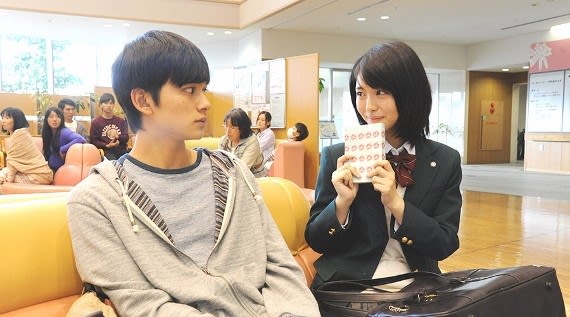 映画 君の膵臓をたべたい 浜辺美波の透明感のある美しさと癒しの声 一日の王